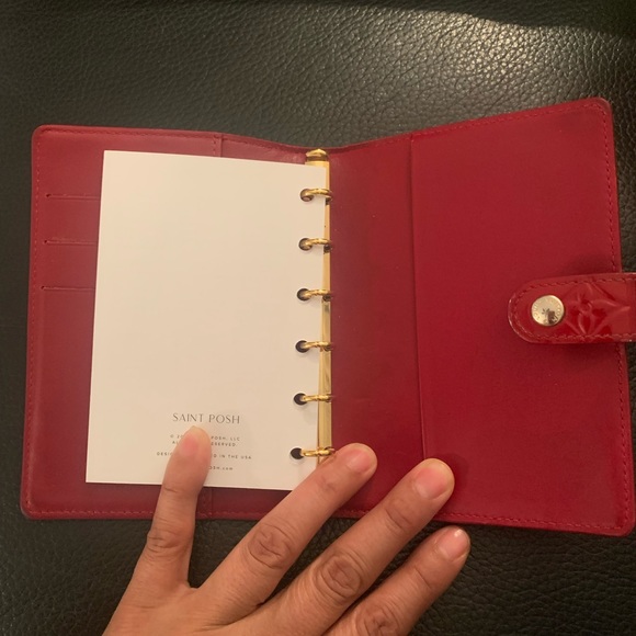 Authentic LOUIS VUITTON
Monogram Vernis Small Agenda Cover Pre-loved - Picture 5 of 6